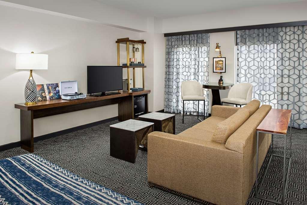 The Troubadour Hotel 4*
