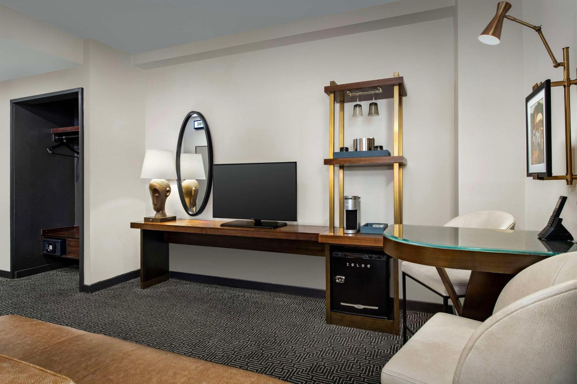 The Troubadour Hotel